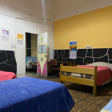 Garden Guest House Trujillo Ngoại thất bức ảnh
