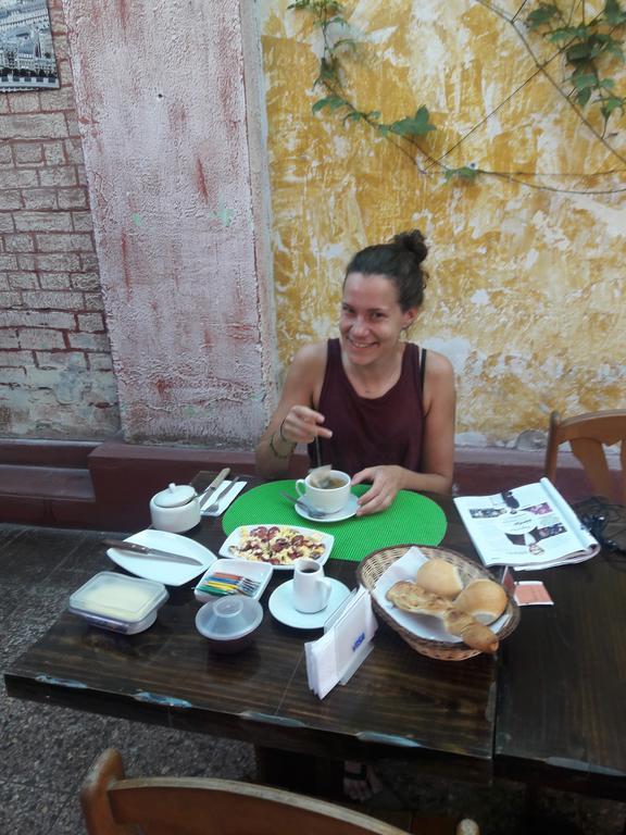 Garden Guest House Trujillo Ngoại thất bức ảnh